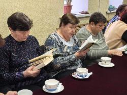 «Книга дружит со всеми» «Книга дружит со всеми»